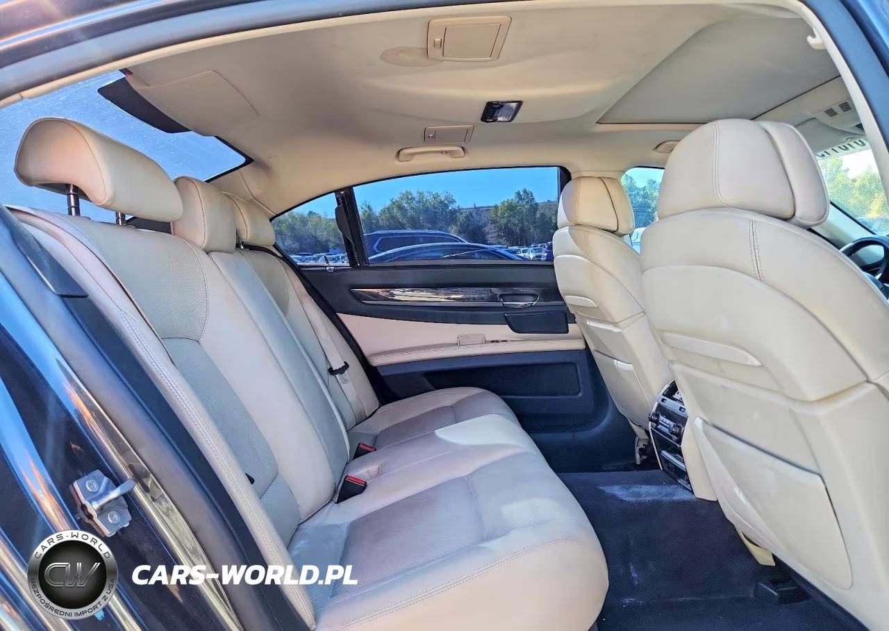 2009 BMW 750 Li VIN:WBAKB835X9CY62319 - 10