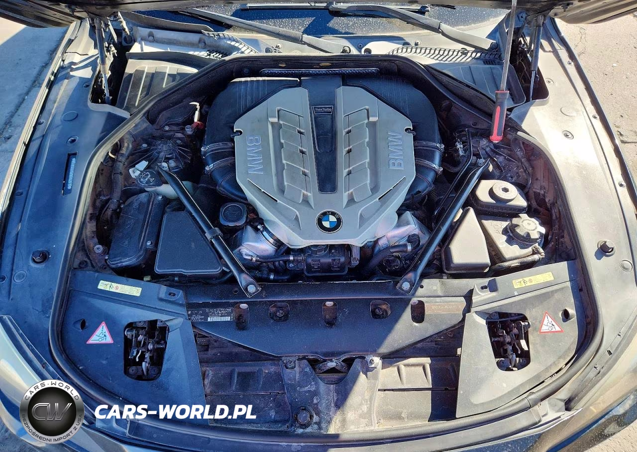2009 BMW 750 Li VIN:WBAKB835X9CY62319 - 11