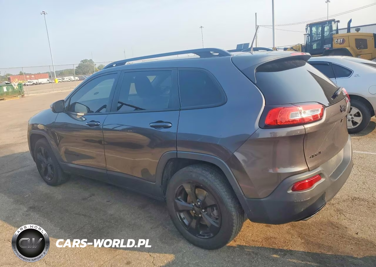 2018 Jeep Cherokee Latitude VIN:1C4PJMCX4JD509692 - 2
