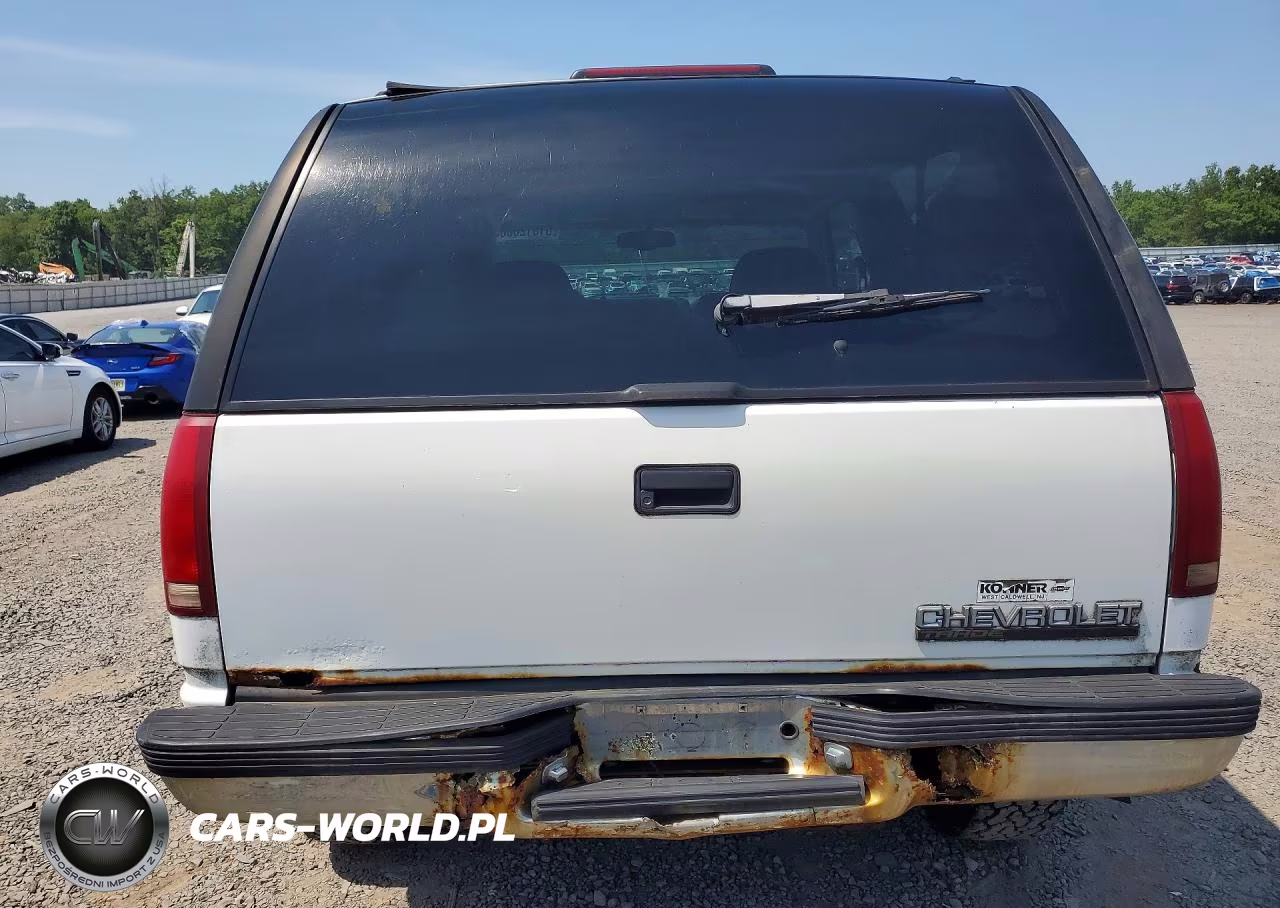 1999 Chevrolet Tahoe K1500 VIN:3GNEK18R0XG216890 - 6