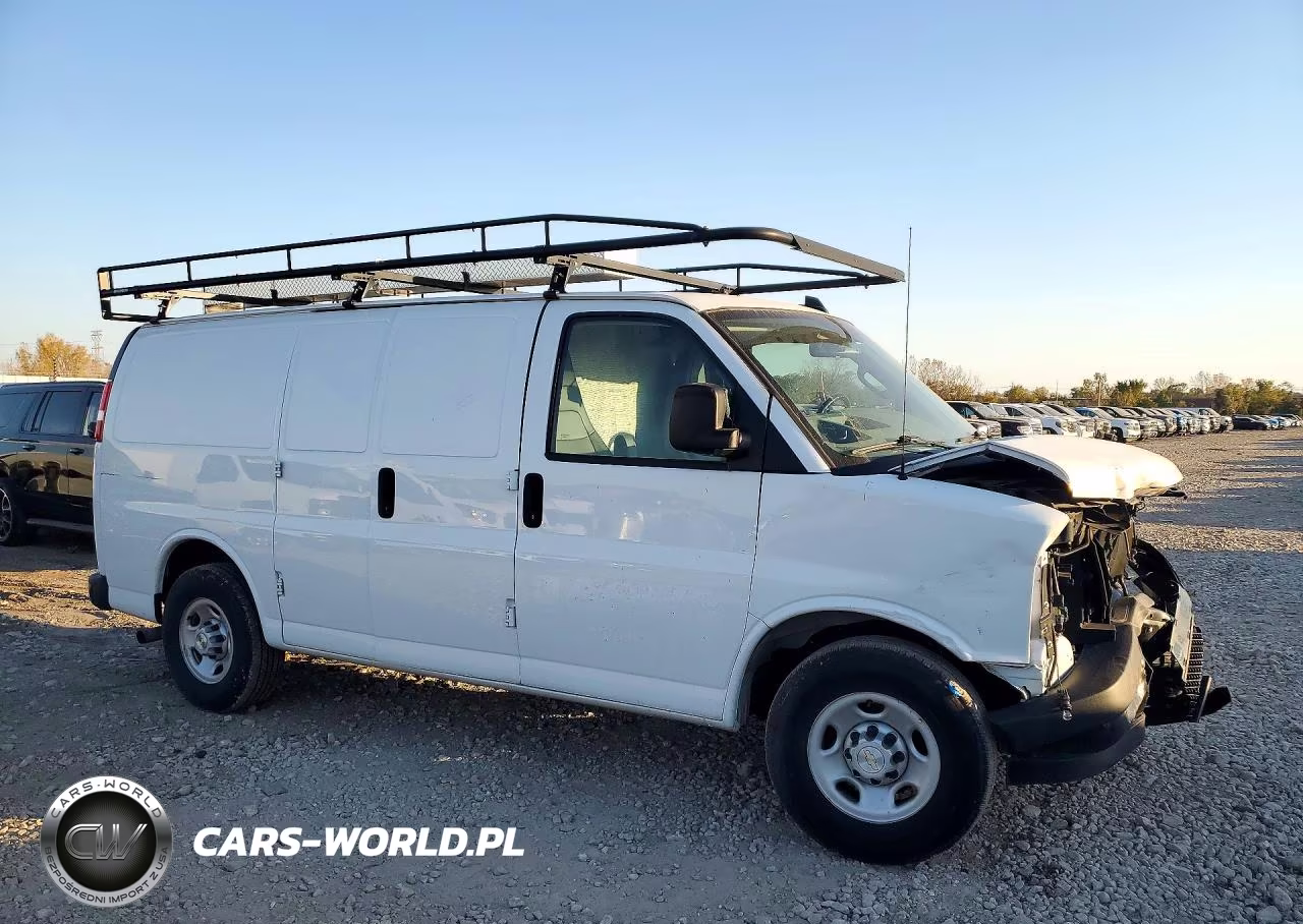 2021 Chevrolet Express G2500 VIN:1GCWGAFP9M1299438 - 4