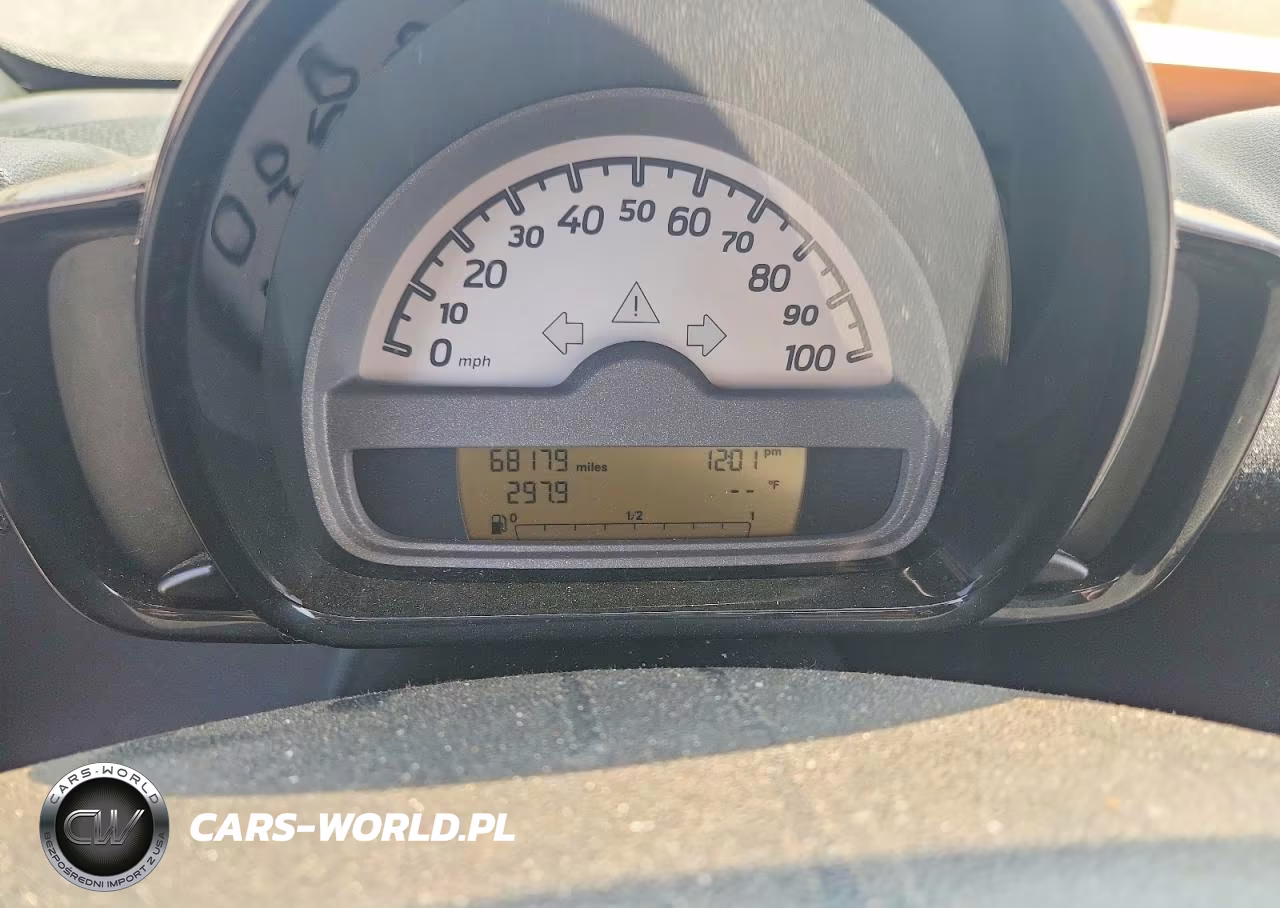 2010 Smart Fortwo Pure VIN:WMEEJ3BA4AK358154 - 9