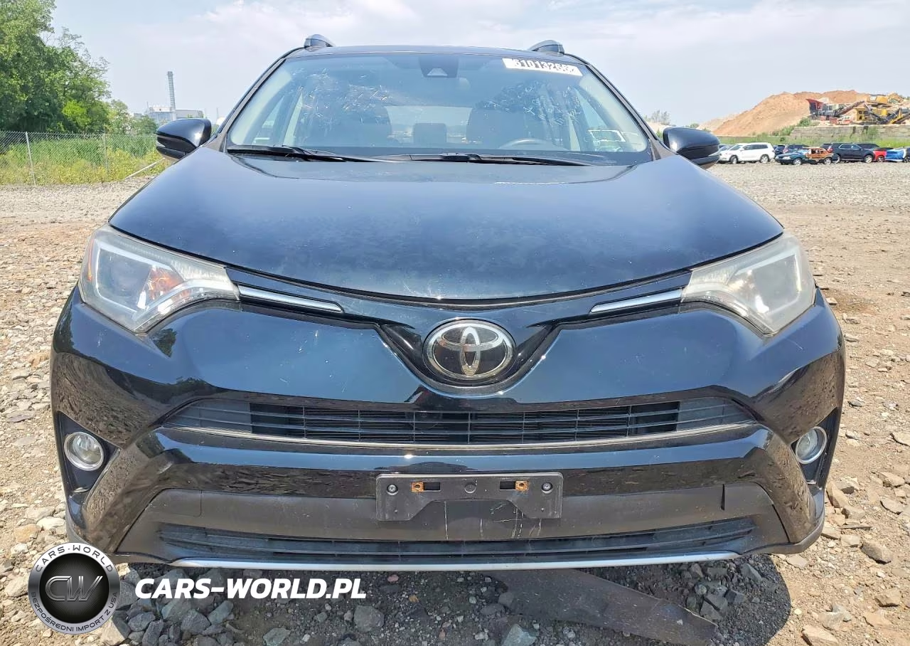 2018 Toyota Rav4 Xle VIN:2T3RFREV4JW782203 - 5