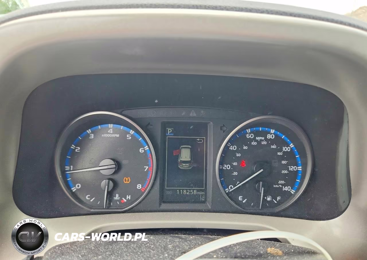 2018 Toyota Rav4 Xle VIN:2T3RFREV4JW782203 - 9