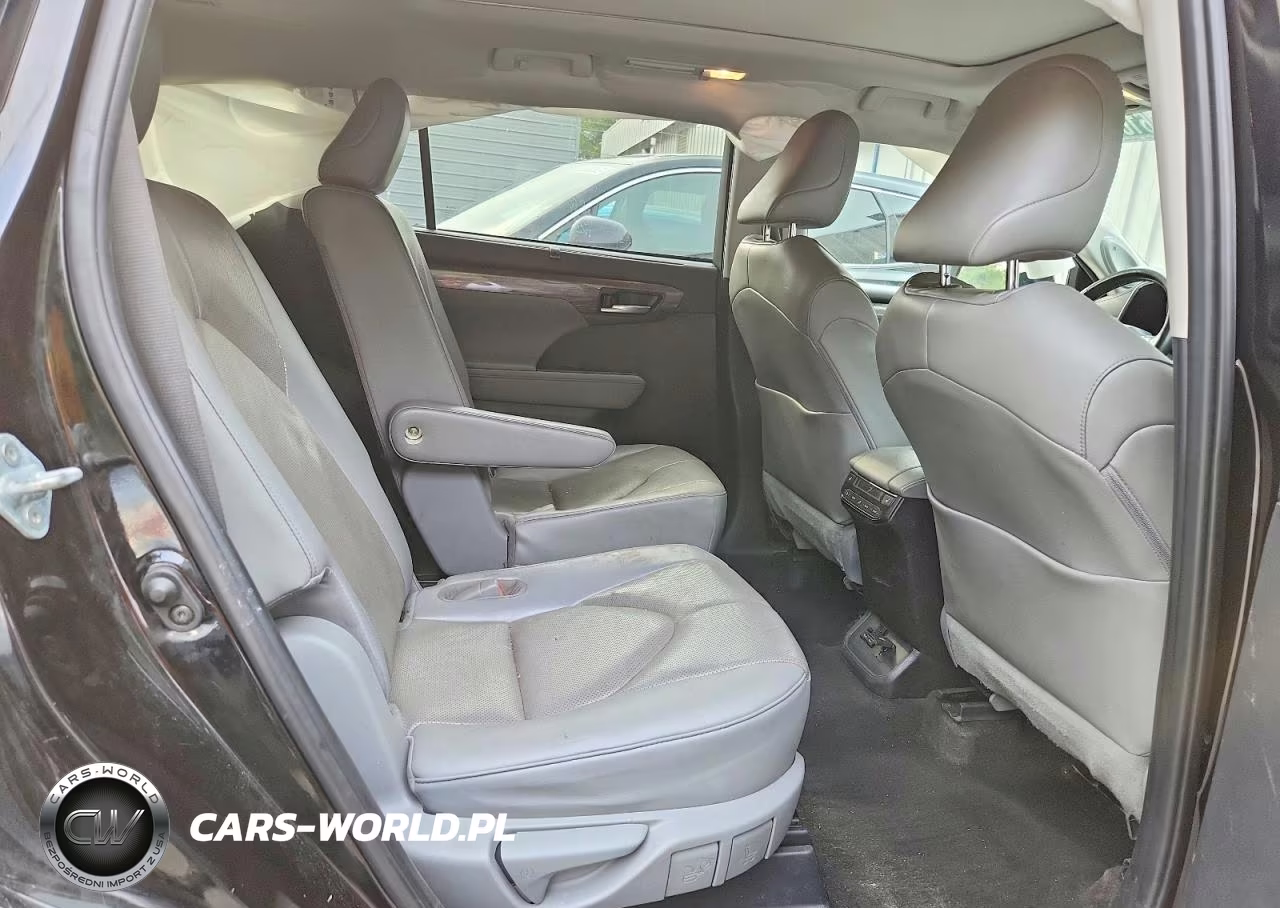 2023 Toyota Highlander Platinum VIN:5TDKDRBH8PS518515 - 11