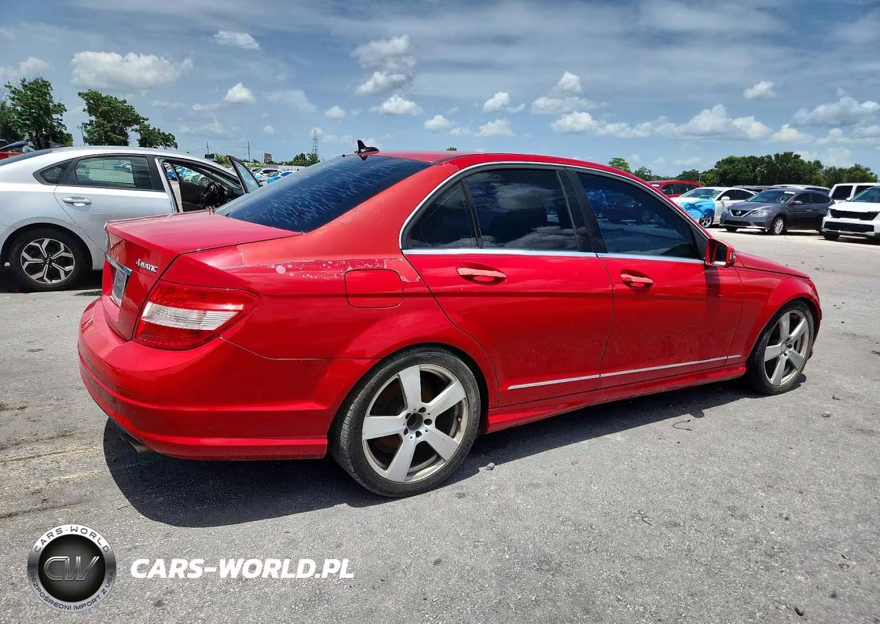 2010 Mercedes-Benz C 300 4Matic VIN:WDDGF8BB8AR107231 - 3