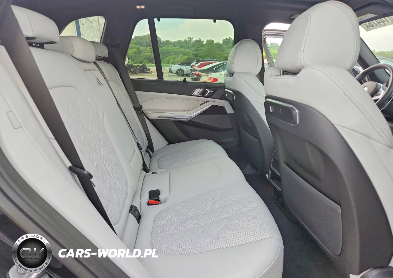 2026 BMW X5 xDrive50E VIN:5UX43EU02T9280311 - 11