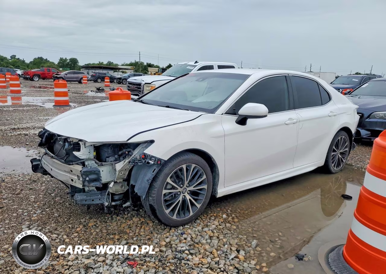 2020 Toyota Camry Se – zdjęcie 1 z 13