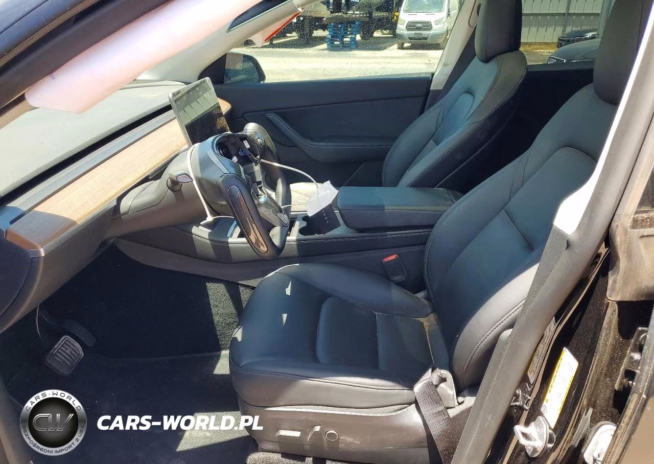 2022 Tesla Model Y VIN:7SAYGDEE2NF445815 - 7