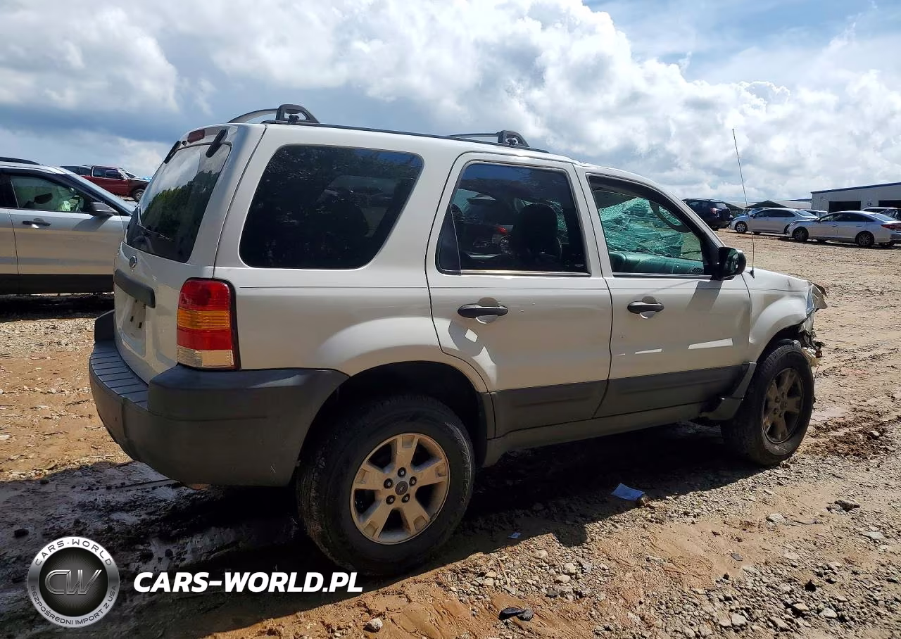 2005 Ford Escape Xlt VIN:1FMYU031X5KA37351 - 3