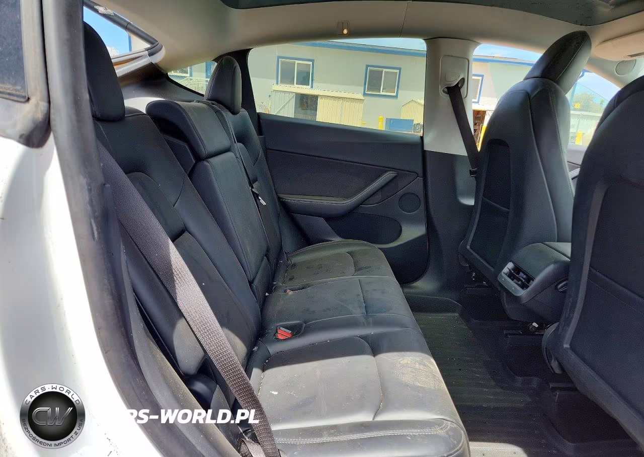 2021 Tesla Model Y VIN:5YJYGDED6MF192792 - 10