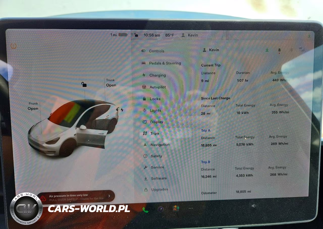 2021 Tesla Model Y VIN:5YJYGDED6MF192792 - 9