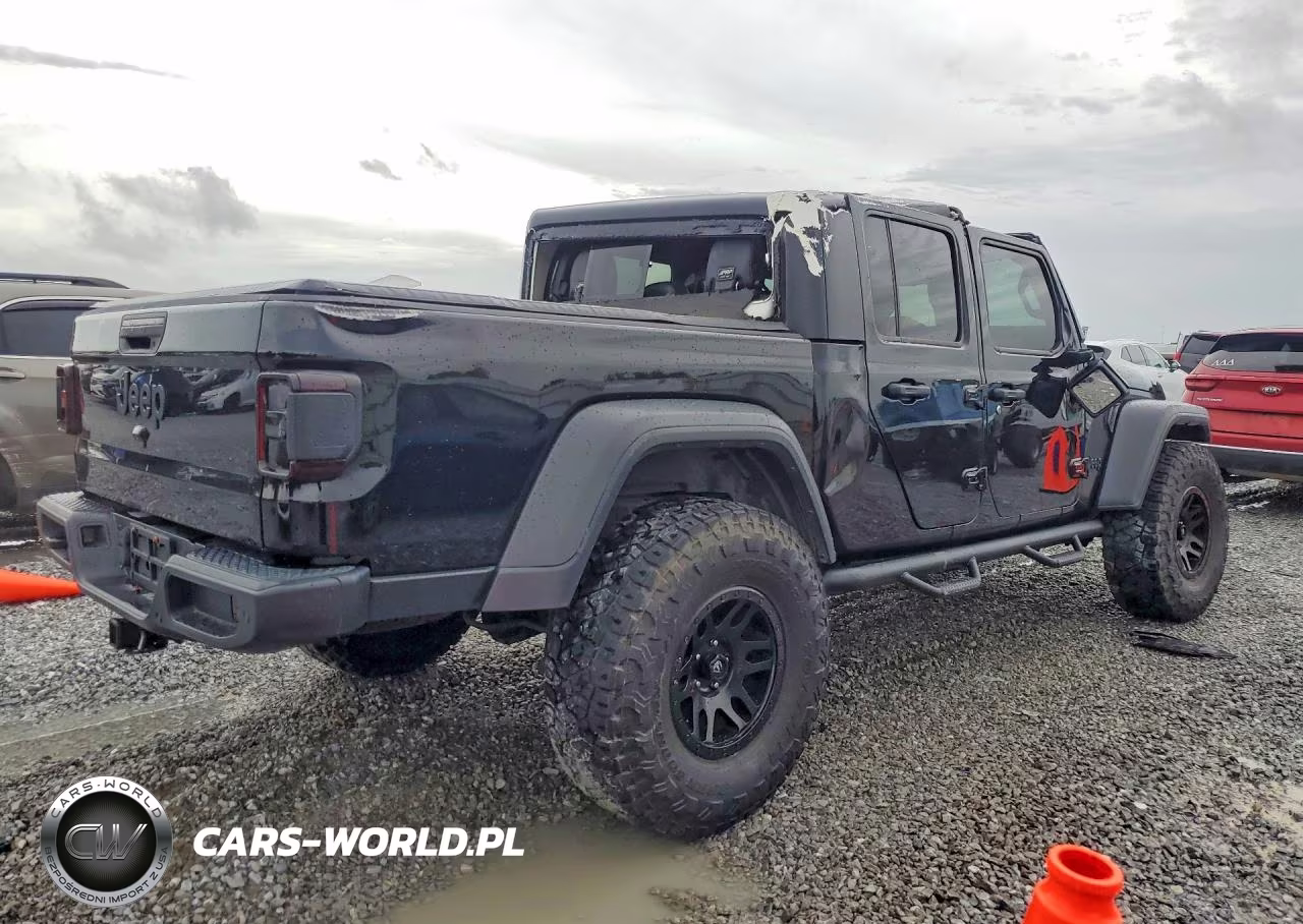 2020 Jeep Gladiator Sport VIN:1C6HJTAG2LL141773 - 3