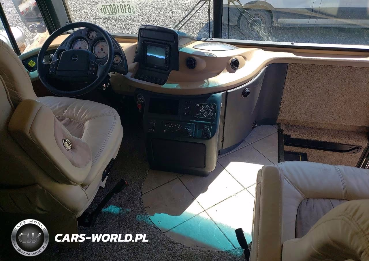 2004 Fleetwood Revolation VIN:4UZAAHBS74CM35659 - 5