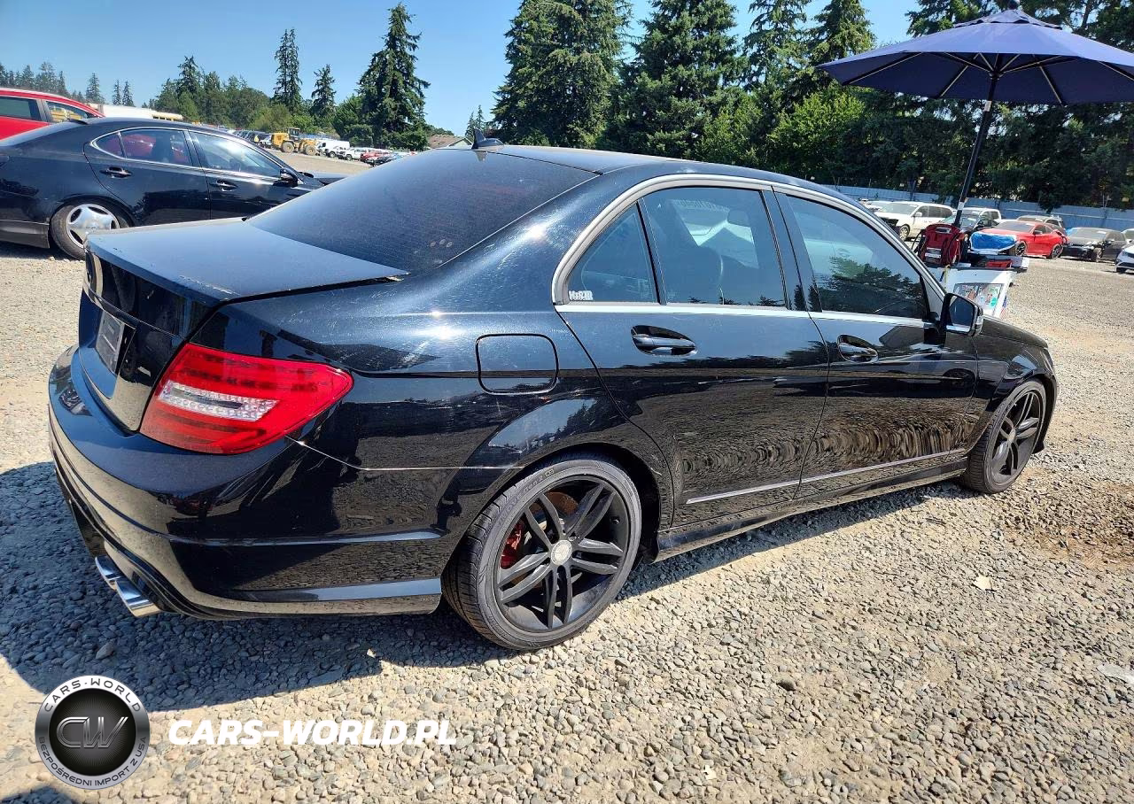 2013 Mercedes-Benz C 250 VIN:WDDGF4HB0DR286904 - 3