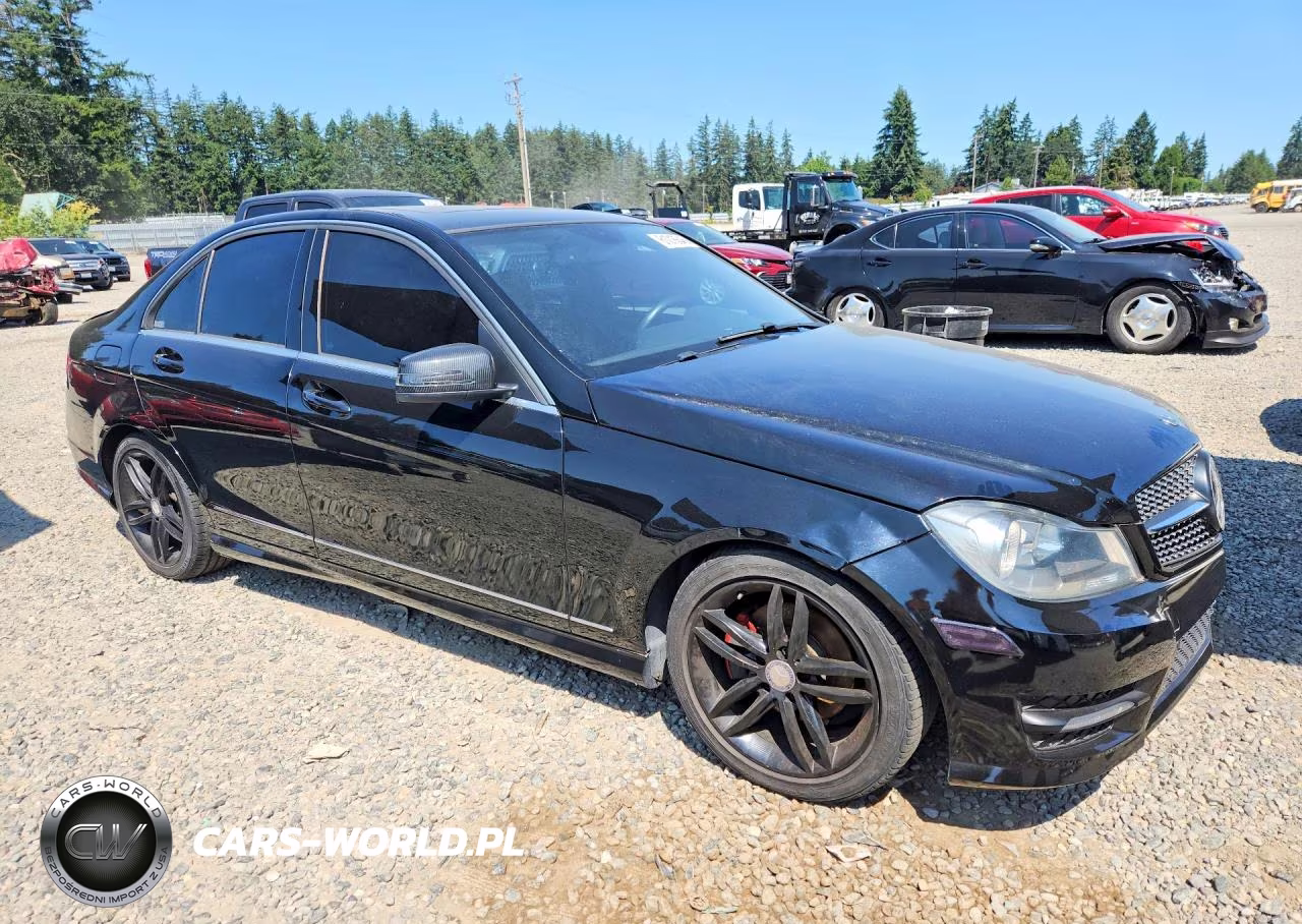2013 Mercedes-Benz C 250 VIN:WDDGF4HB0DR286904 - 4