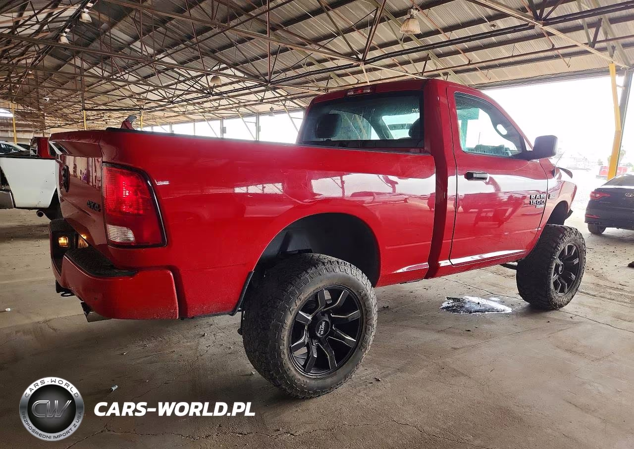 2019 Ram 1500 Classic Tradesman VIN:3C6JR7AT2KG512313 - 3