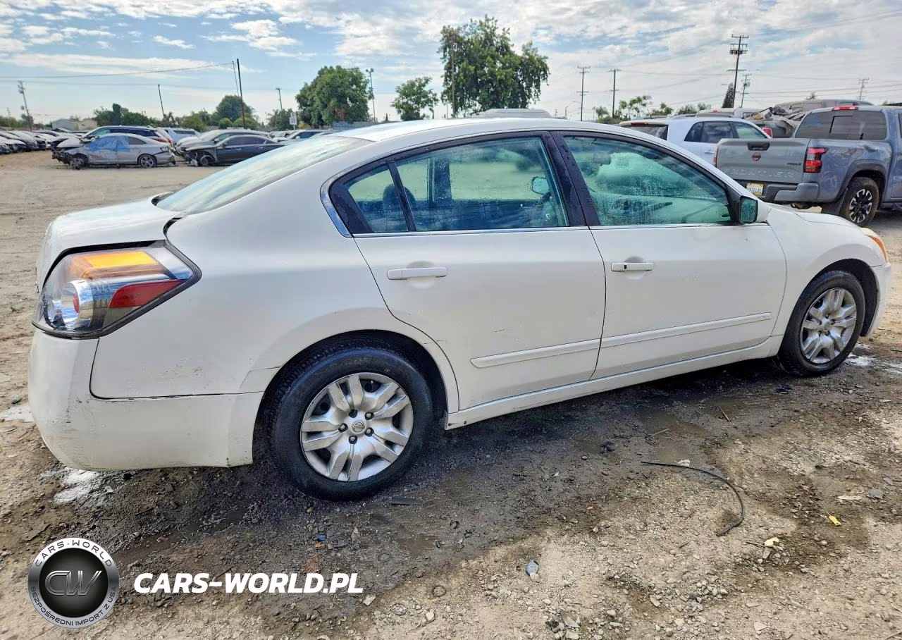 2012 Nissan Altima 2.5 VIN:1N4AL2AP5CC205177 - 3