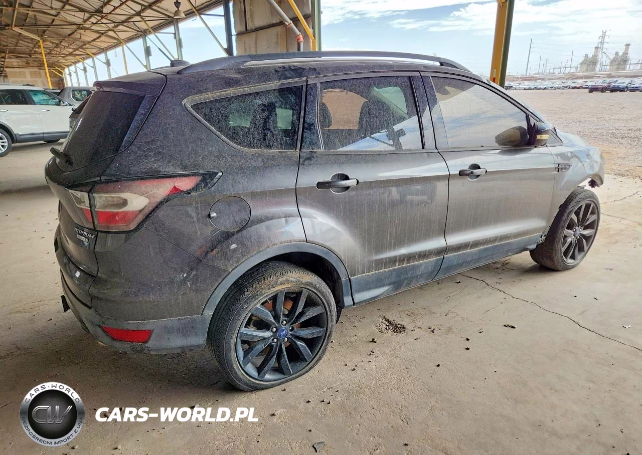 2017 Ford Escape Titanium VIN:1FMCU0J9XHUD19940 - 3
