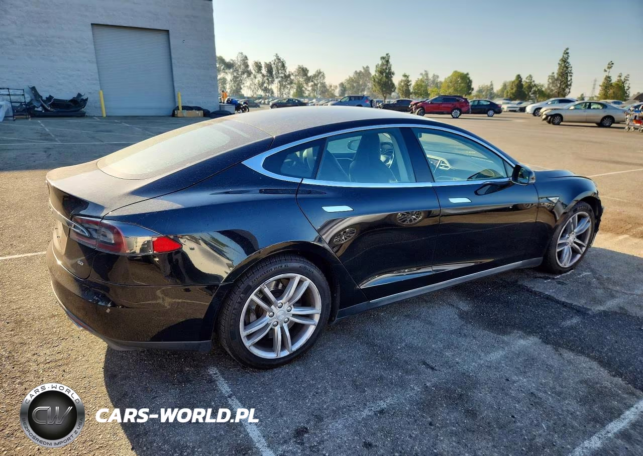 2014 Tesla Model S VIN:5YJSA1S15EFP44526 - 3