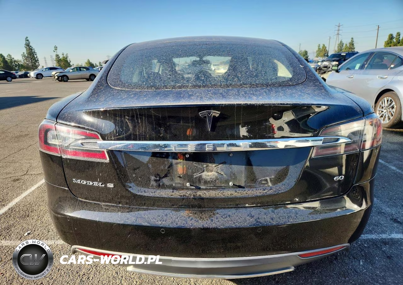 2014 Tesla Model S VIN:5YJSA1S15EFP44526 - 6