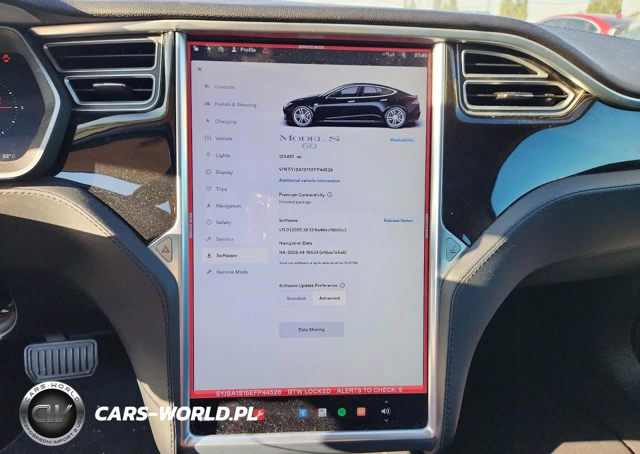2014 Tesla Model S VIN:5YJSA1S15EFP44526 - 9