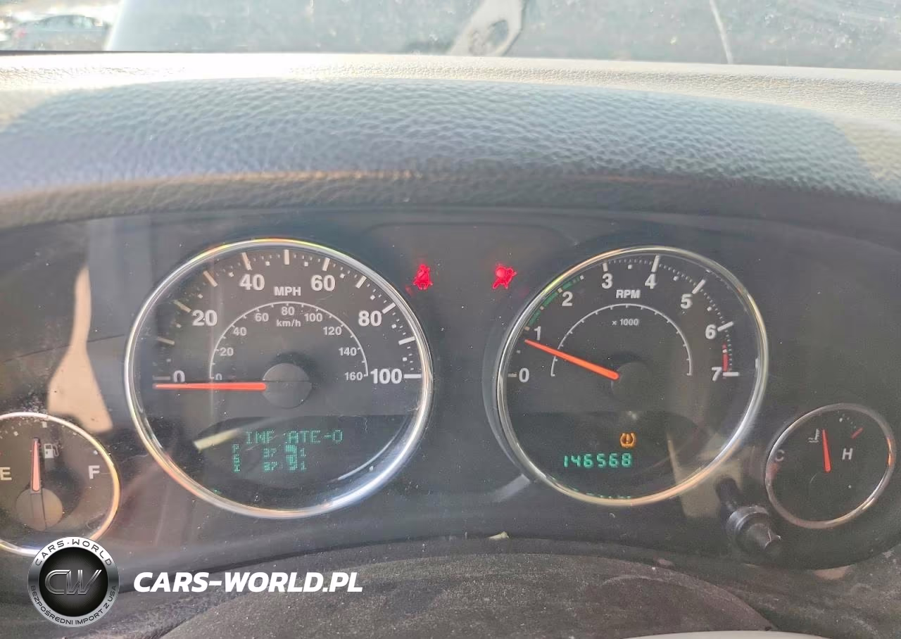 2014 Jeep Wrangler Unlimited Sport VIN:1C4BJWDGXEL210255 - 9