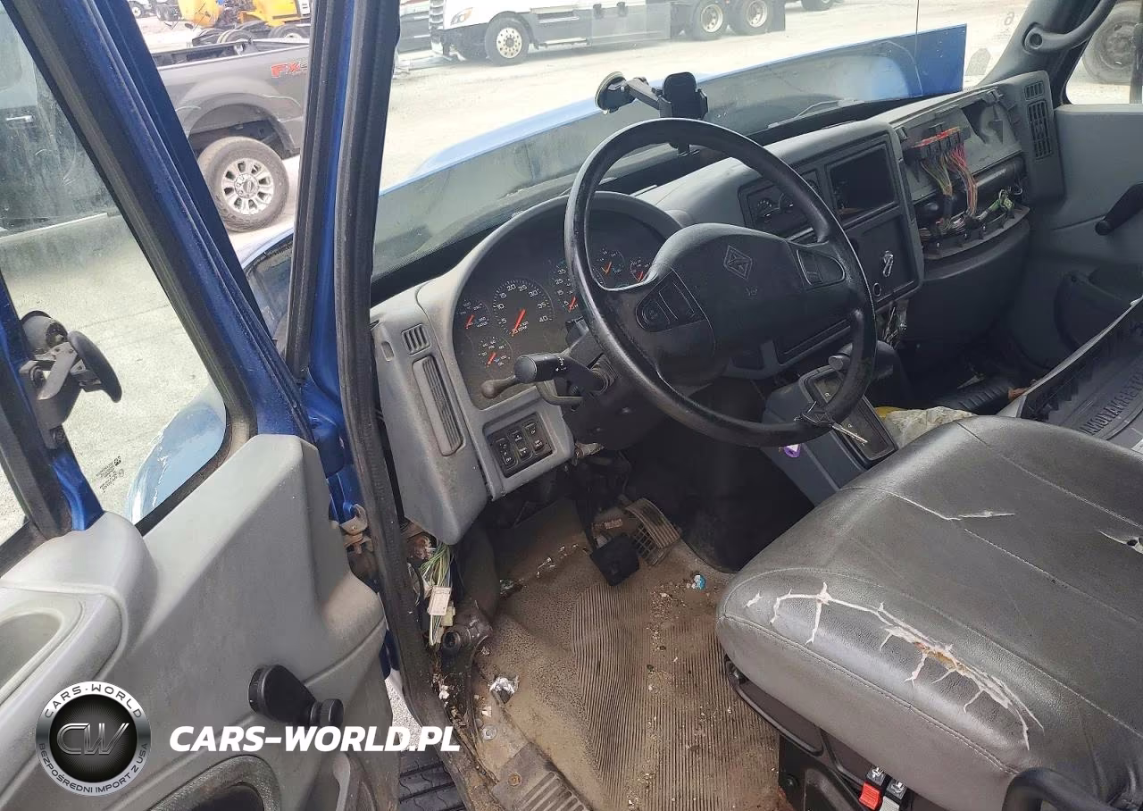 2004 International 4300 Box Truck VIN:1HTMMAAM94H612012 - 8