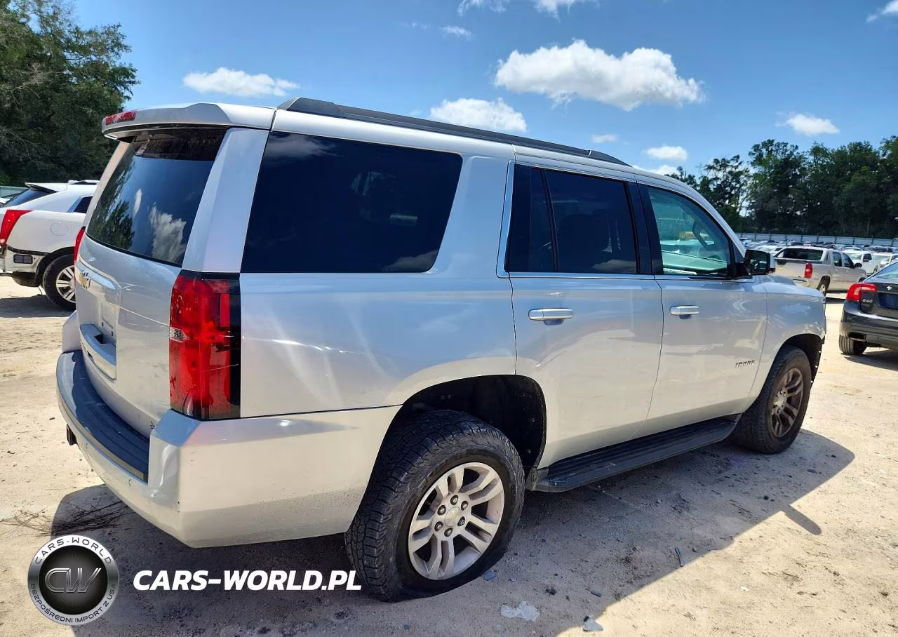 2018 Chevrolet Tahoe C1500 Ls VIN:1GNSCAKC1JR176623 - 3