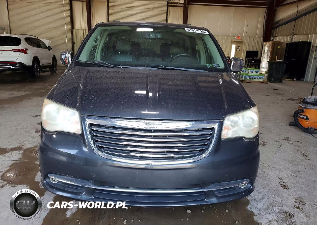 2011 Chrysler Town & Country Touring L VIN:2A4RR8DG7BR703729 - 5