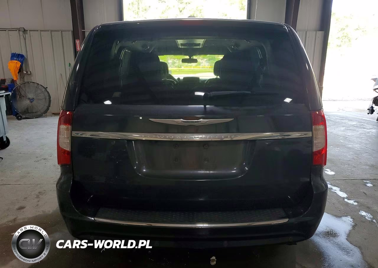 2011 Chrysler Town & Country Touring L VIN:2A4RR8DG7BR703729 - 6
