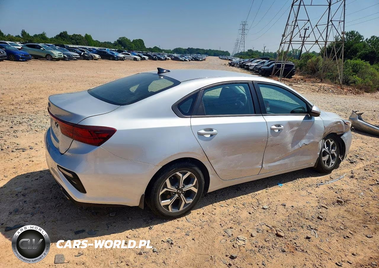 2021 Kia Forte Lxs VIN:3KPF24AD7ME344838 - 3