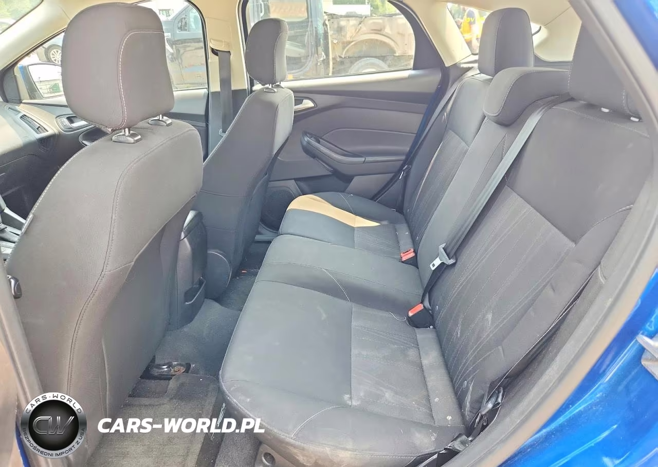 2018 Ford Focus Se VIN:1FADP3K24JL317668 - 10