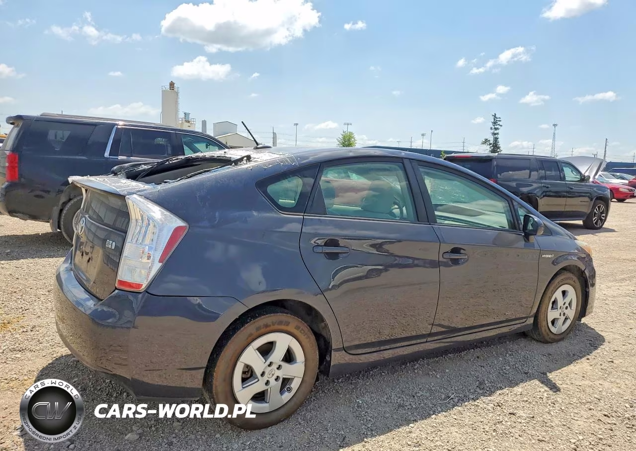 2011 Toyota Prius Two VIN:JTDKN3DU2B5372177 - 3