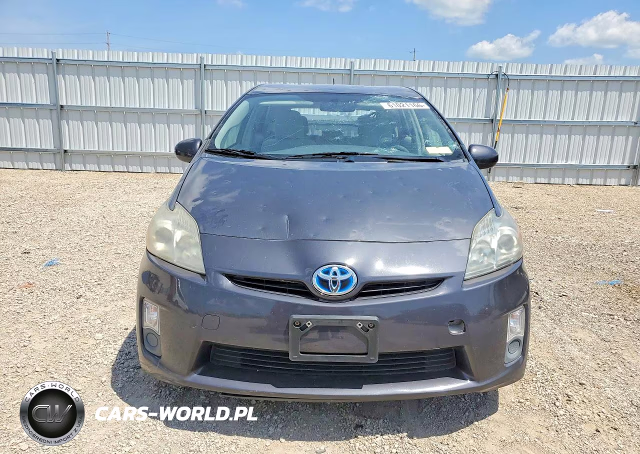 2011 Toyota Prius Two VIN:JTDKN3DU2B5372177 - 5