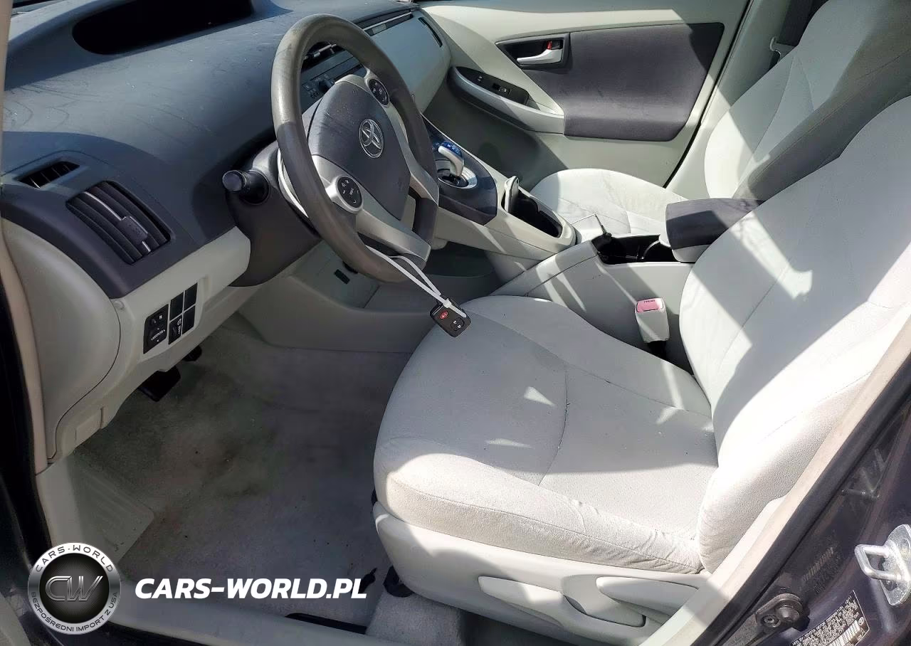 2011 Toyota Prius Two VIN:JTDKN3DU2B5372177 - 7