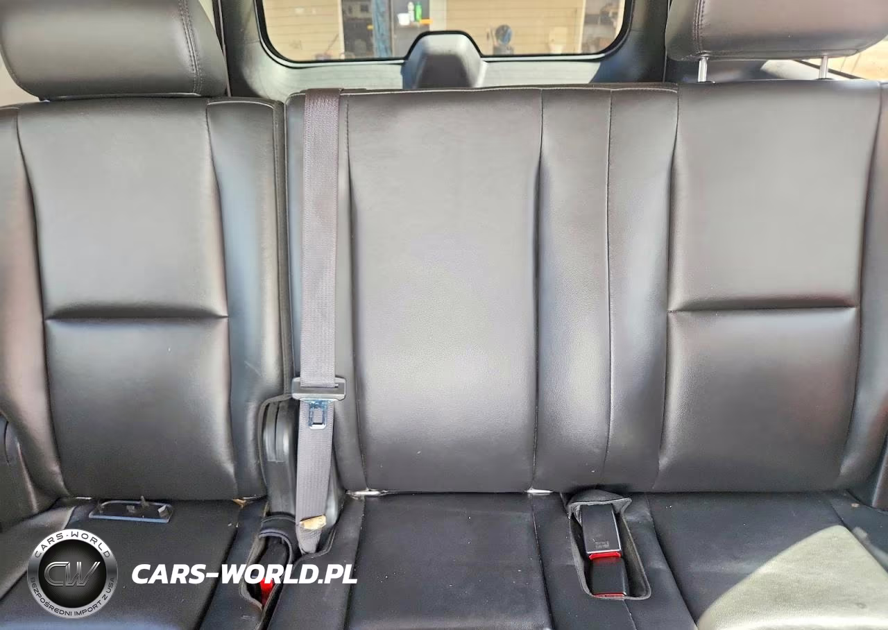2010 Chevrolet Tahoe K1500 Ls VIN:1GNUKAE04AR284537 - 10