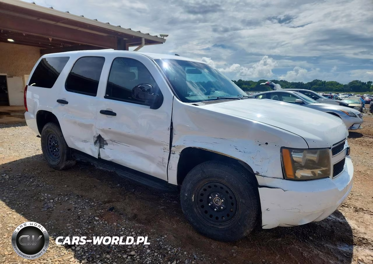 2010 Chevrolet Tahoe K1500 Ls VIN:1GNUKAE04AR284537 - 4