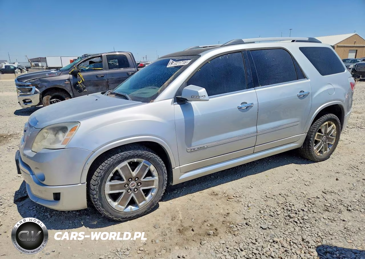 2011 GMC Acadia Denali