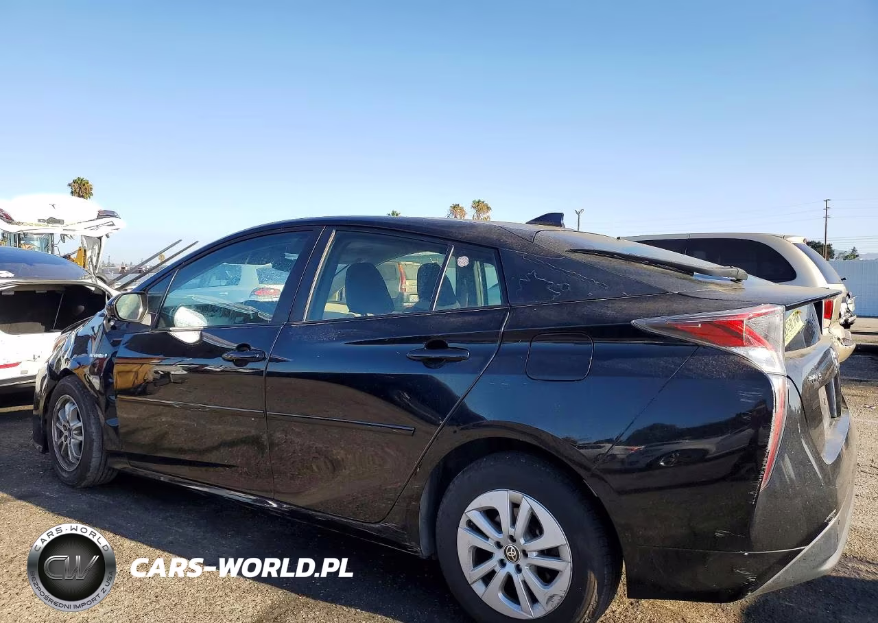 2016 Toyota Prius Two VIN:JTDKBRFUXG3010786 - 2