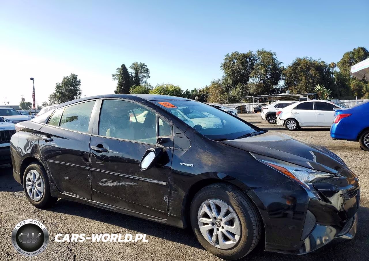 2016 Toyota Prius Two VIN:JTDKBRFUXG3010786 - 4