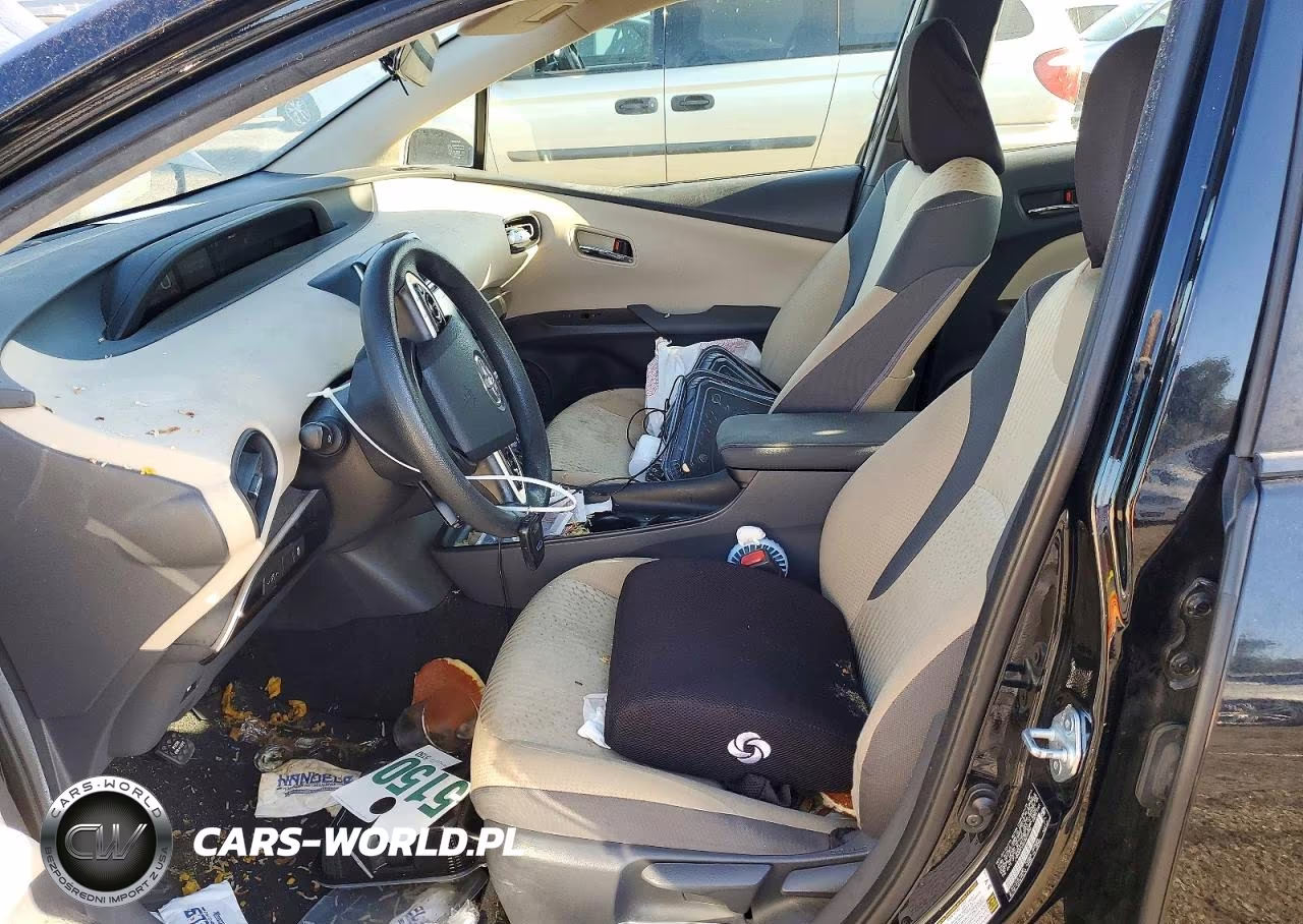 2016 Toyota Prius Two VIN:JTDKBRFUXG3010786 - 7