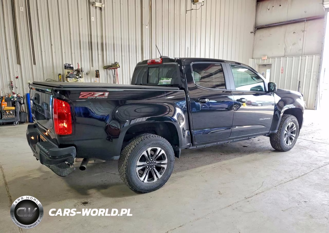 2022 Chevrolet Colorado Z71 VIN:1GCGTDENXN1200936 - 3