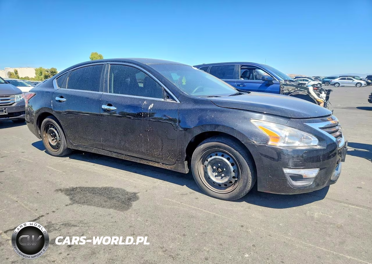 2015 Nissan Altima 2.5 S VIN:1N4AL3AP3FC141845 - 4