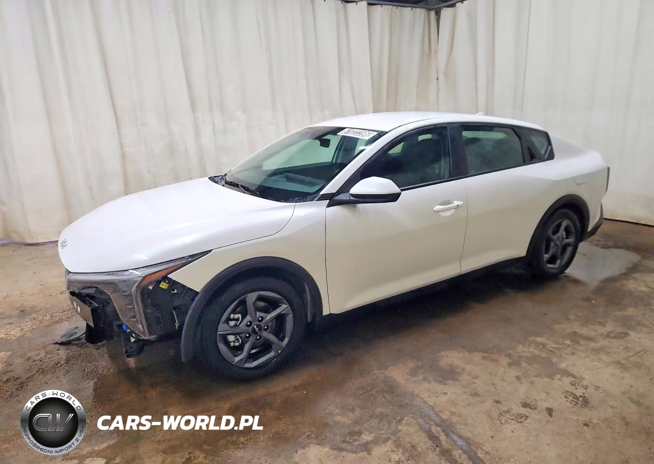 2026 Kia K4 Lxs – zdjęcie 1 z 13