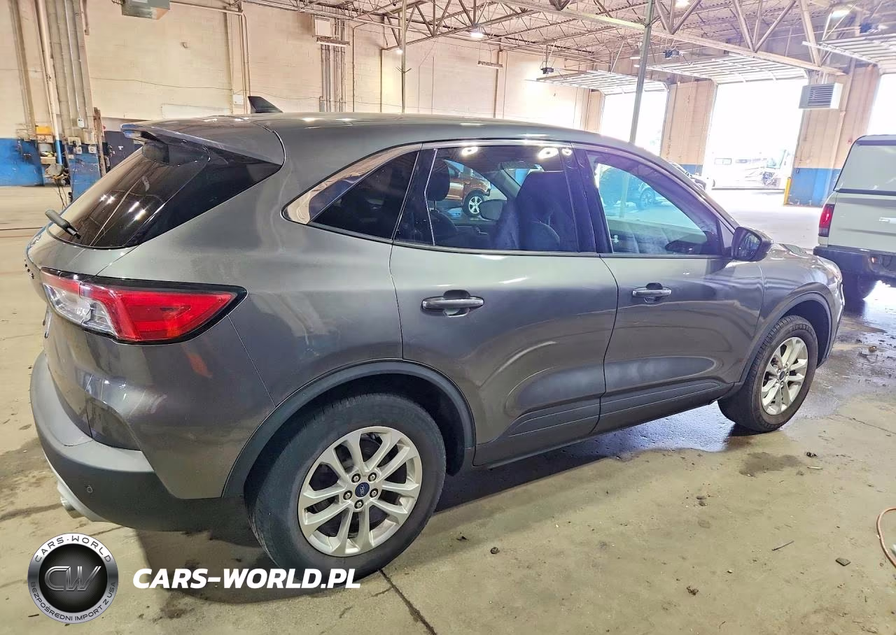 2021 Ford Escape Se VIN:1FMCU0G67MUA68852 - 3