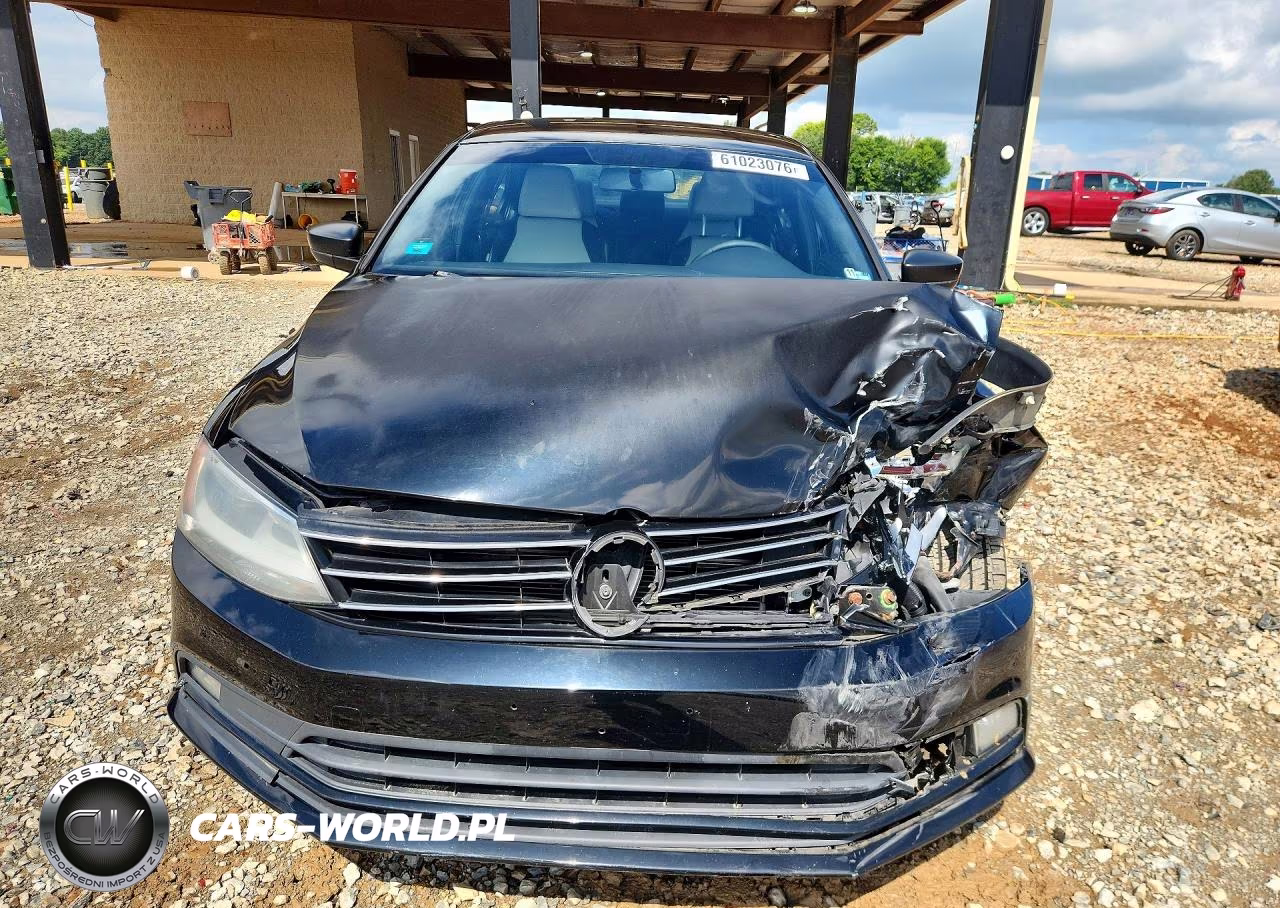2016 Volkswagen Jetta Sport VIN:3VWB17AJ0GM384386 - 5