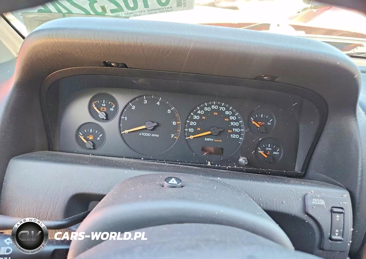 2004 Jeep Grand Cherokee Laredo VIN:1J4GW48S44C291594 - 9