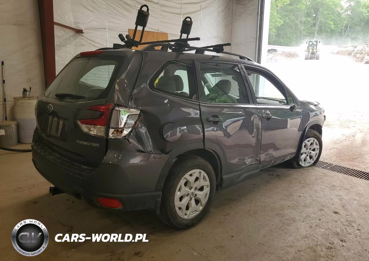2024 Subaru Forester VIN:JF2SKABC1RH425663 - 3