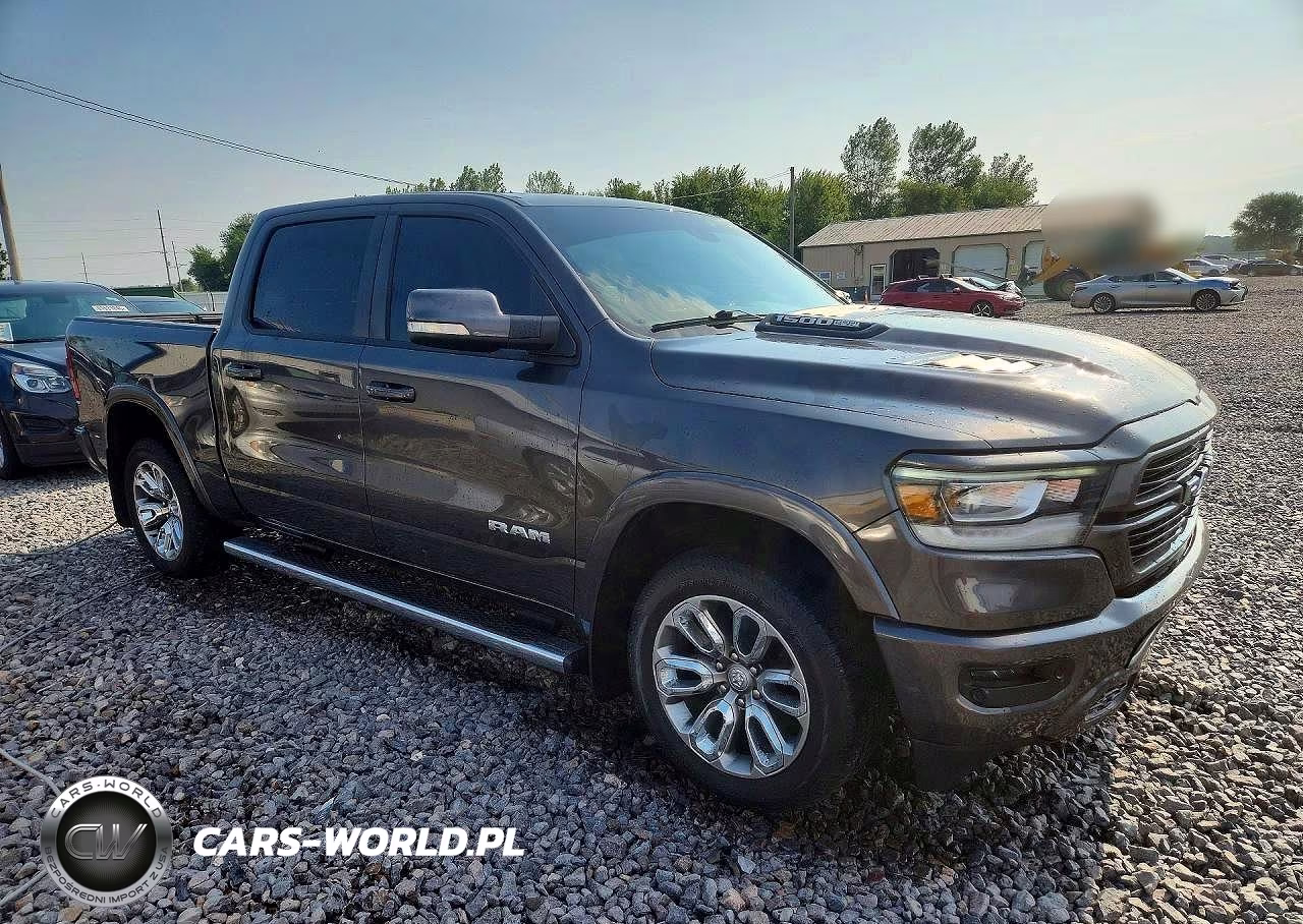 2020 Ram 1500 Laramie VIN:1C6SRFJT0LN196367 - 4